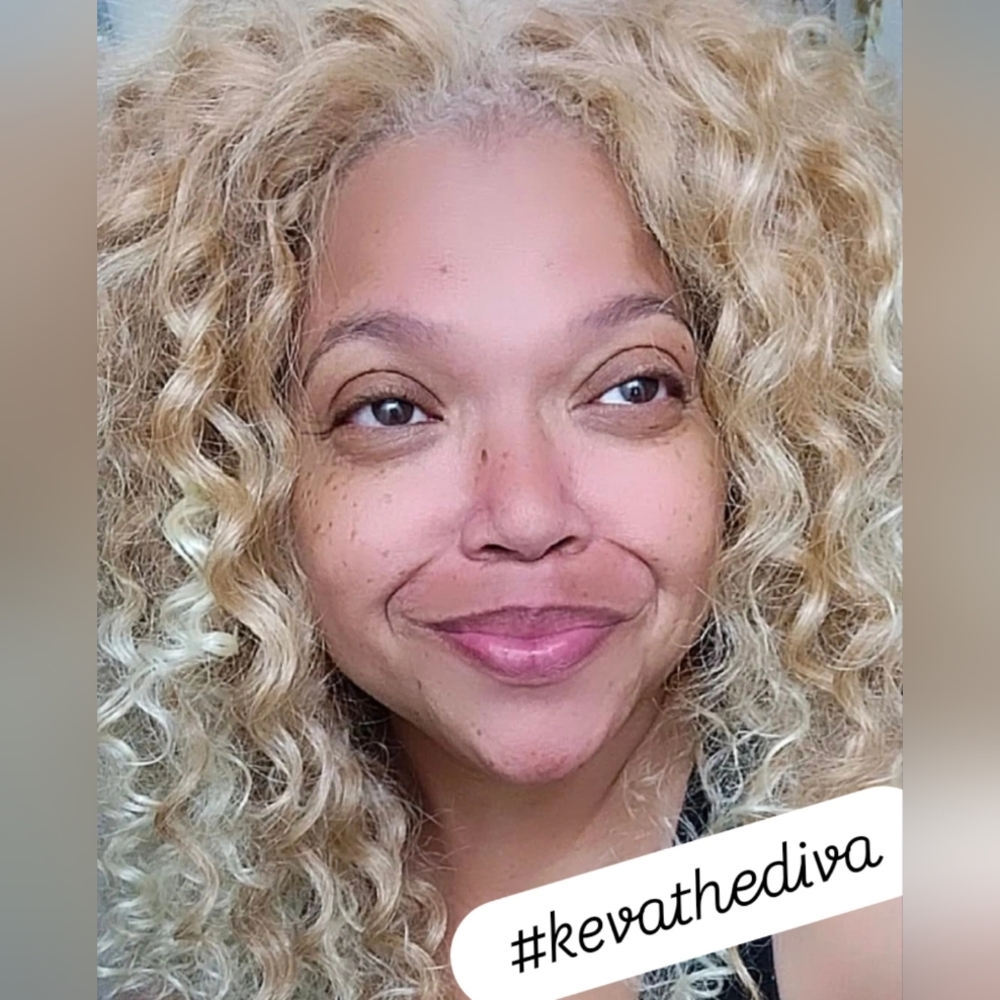 Meet your Posher, Kevathediva